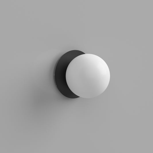 Minimalistic Wall Lamp Bubble B1